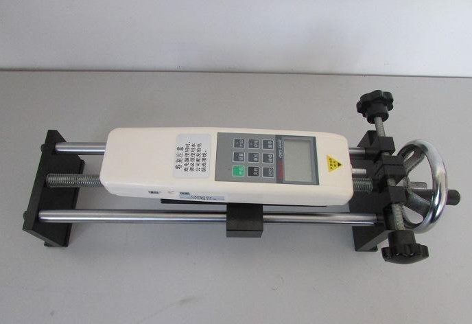 D型多功能测试架