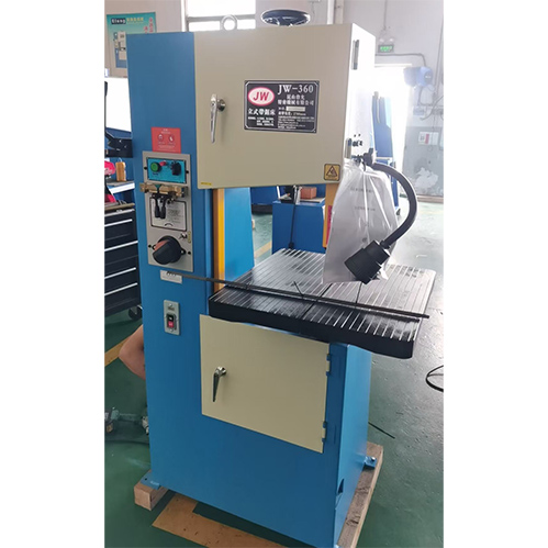 詹允 JW-360锯床