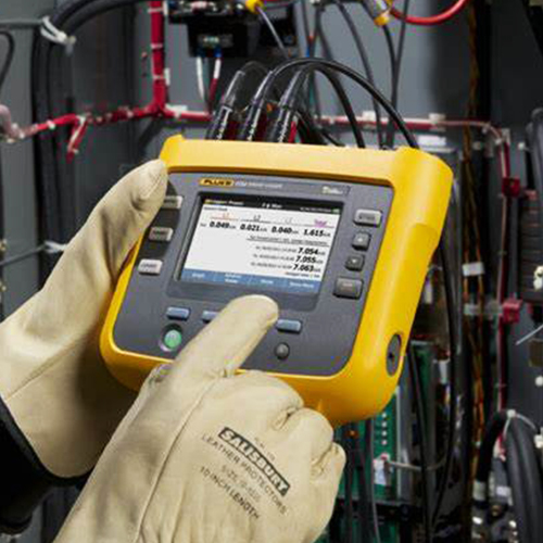 Fluke 1732 和 1734 三相电力测量记录仪