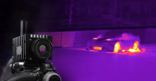 美国NASCAR使用FLIR A50红外热像仪，在赛车运行中实时监控，最终完善赛车，制定解决方案的案例。