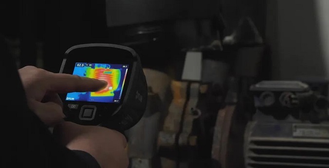 使用FLIR E8 Pro找到空调失效的原因