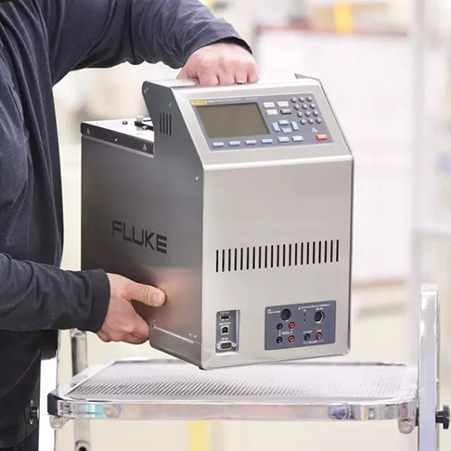 FLUKE 7109A便携式校准恒温槽
